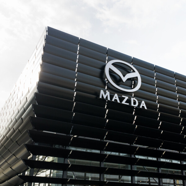 MAZDA BINH TRIEU Flagship Showroom